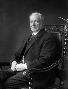 835568 Portret van ds. H.H. (Hendrik Herman) Barger, geboren Vreeland 1 mei 1855, predikant bij de Hervormde Gemeente ...